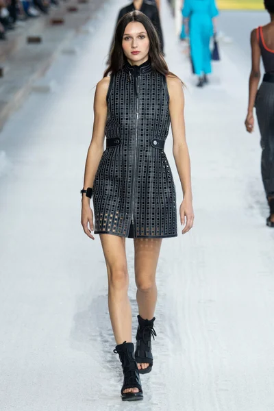 Look 35
